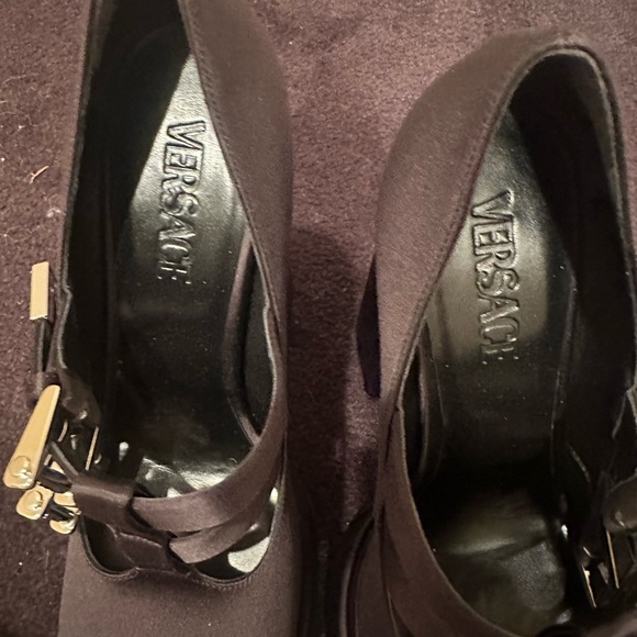 VERSACE Black Aevitas Heels 38.5 8.5 $895 - Picture 9 of 10